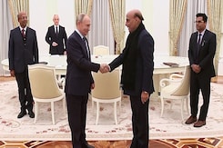 Rajnath Singh Meets Putin, Calls India-Russia Friendship "Deeper Than Deepest Ocean" Rajnath Singh Meets Putin, Calls India-Russia Friendship "Deeper Than Deepest Ocean"