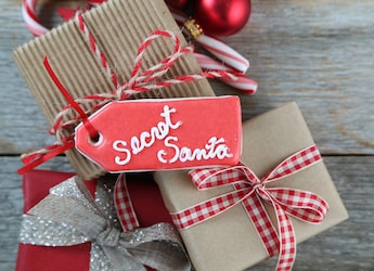 Struggling With Secret Santa? These 6 Foodie Gift Ideas Are Total Life-Savers Struggling With Secret Santa? These 6 Foodie Gift Ideas Are Total Life-Savers