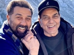89 के हुए सुपरस्टार धर्मेंद्र, बेटे सनी देओल ने कुछ अनदेखी तस्वीरों के साथ यूं दी शुभकामनाएं 89 के हुए सुपरस्टार धर्मेंद्र, बेटे सनी देओल ने कुछ अनदेखी तस्वीरों के साथ यूं दी शुभकामनाएं