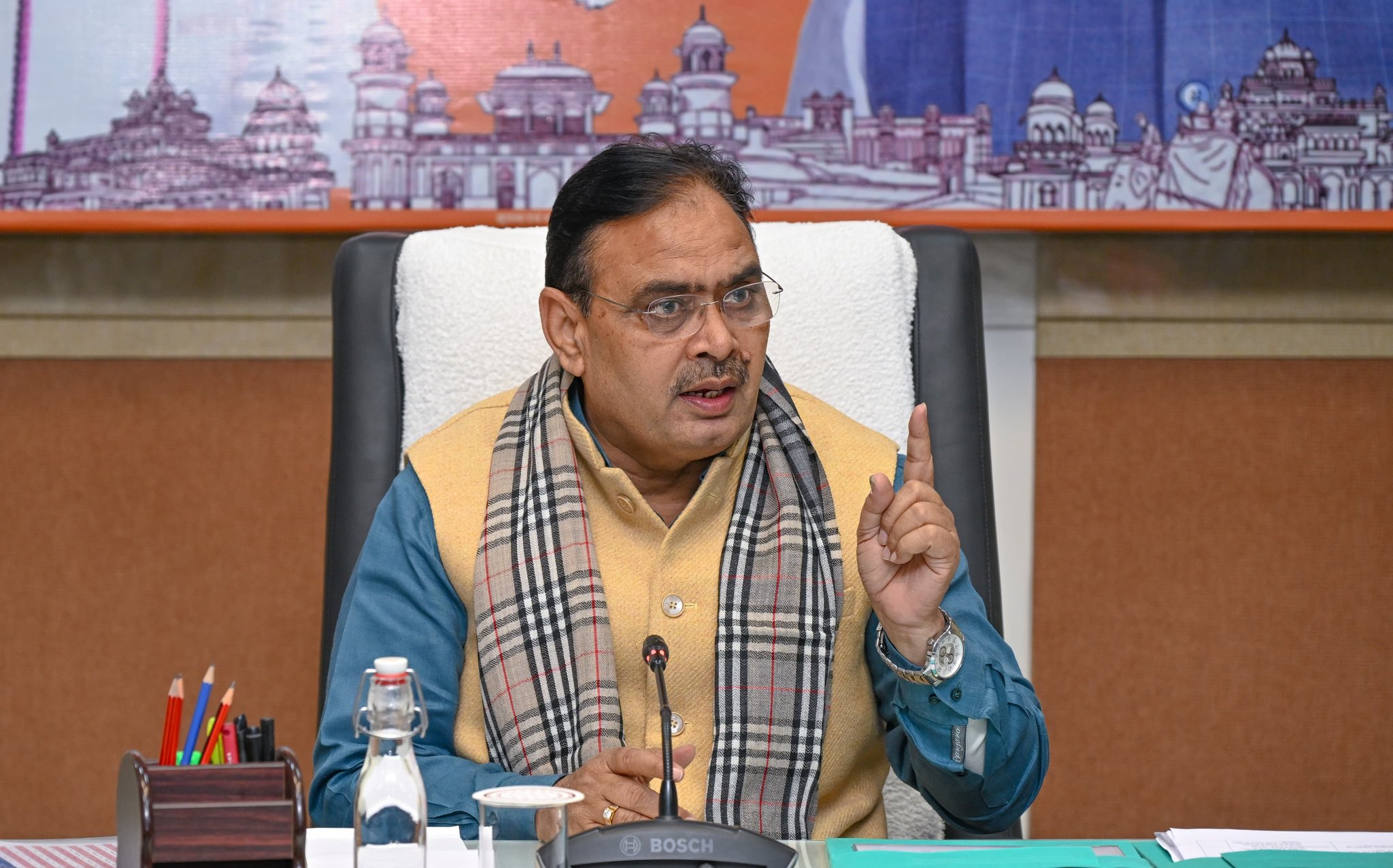 Rajasthan Transfer List: राजस्थान में ताबड़तोड़ तबादलों का दौर, अब ग्रामीण विकास विभाग में 300 से अधिक कर्मियों का ट्रांसफर, देखें पूरी List