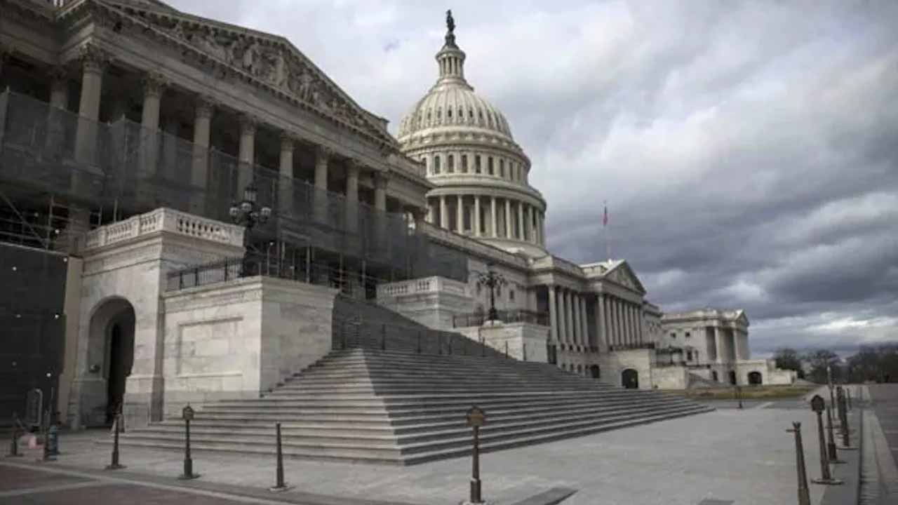 US House Passes Bill To Avert Shutdown, Senate Vote To Follow