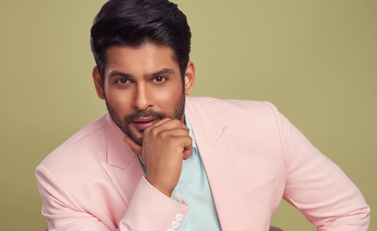 सिद्धार्थ शुक्ला के हमशक्ल को देख इमोशनल हुए फैंस, हाइट-पर्सनैलिटी एकदम ओरिजिनल, बोले- धोखा तो नहीं