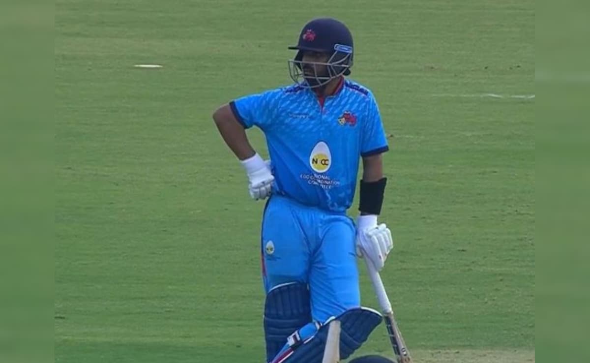 Mumbai's record T20 chase secures semi-final berth