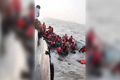 Steering, Throttle Fault May Be Behind Mumbai Ferry Crash, Crew Knew: Sources Steering, Throttle Fault May Be Behind Mumbai Ferry Crash, Crew Knew: Sources