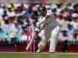 PAK vs SA: 4 रन बनाकर आउट हुए बाबाज़ आज़म ने रचा इतिहास, ये कारनामा करने वाले पाकिस्तान के इकलौते खिलाड़ी बने PAK vs SA: 4 रन बनाकर आउट हुए बाबाज़ आज़म ने रचा इतिहास, ये कारनामा करने वाले पाकिस्तान के इकलौते खिलाड़ी बने