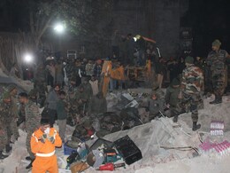 पंजाब : मोहाली में गिरी 4 मंजिला बिल्डिंग, दो की मौत: रेस्क्यू के लिए बुलाई गई सेना पंजाब : मोहाली में गिरी 4 मंजिला बिल्डिंग, दो की मौत: रेस्क्यू के लिए बुलाई गई सेना