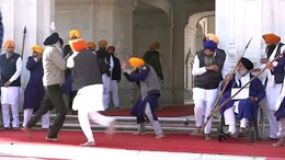 Video: जब सुखबीर सिंह बादल  पर स्वर्ण मंदिर में हुआ हमला, हमलावर ने कैसे चलाई गोली, कैसे बाल-बाल बचे