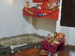 मां काली दर्शन दो, मां काली दर्शन दो... कहते-कहते पुजारी ने अपना गला काट लिया मां काली दर्शन दो, मां काली दर्शन दो... कहते-कहते पुजारी ने अपना गला काट लिया