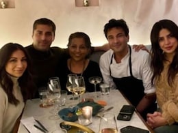 एक्ट्रेस प्रियंका चोपड़ा और निक जोनास ने विकास खन्ना के रेस्टोरेंट में शानदार दावत का उठाया लुत्फ, देखें ड्रूल करने वाली तस्वीरें एक्ट्रेस प्रियंका चोपड़ा और निक जोनास ने विकास खन्ना के रेस्टोरेंट में शानदार दावत का उठाया लुत्फ, देखें ड्रूल करने वाली तस्वीरें