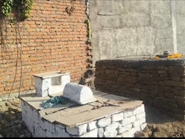 मजार के पास रातोंरात बना दिया मंदिर, अब चंदेरी में चप्पे-चप्पे पर पुलिस फोर्स तैनात