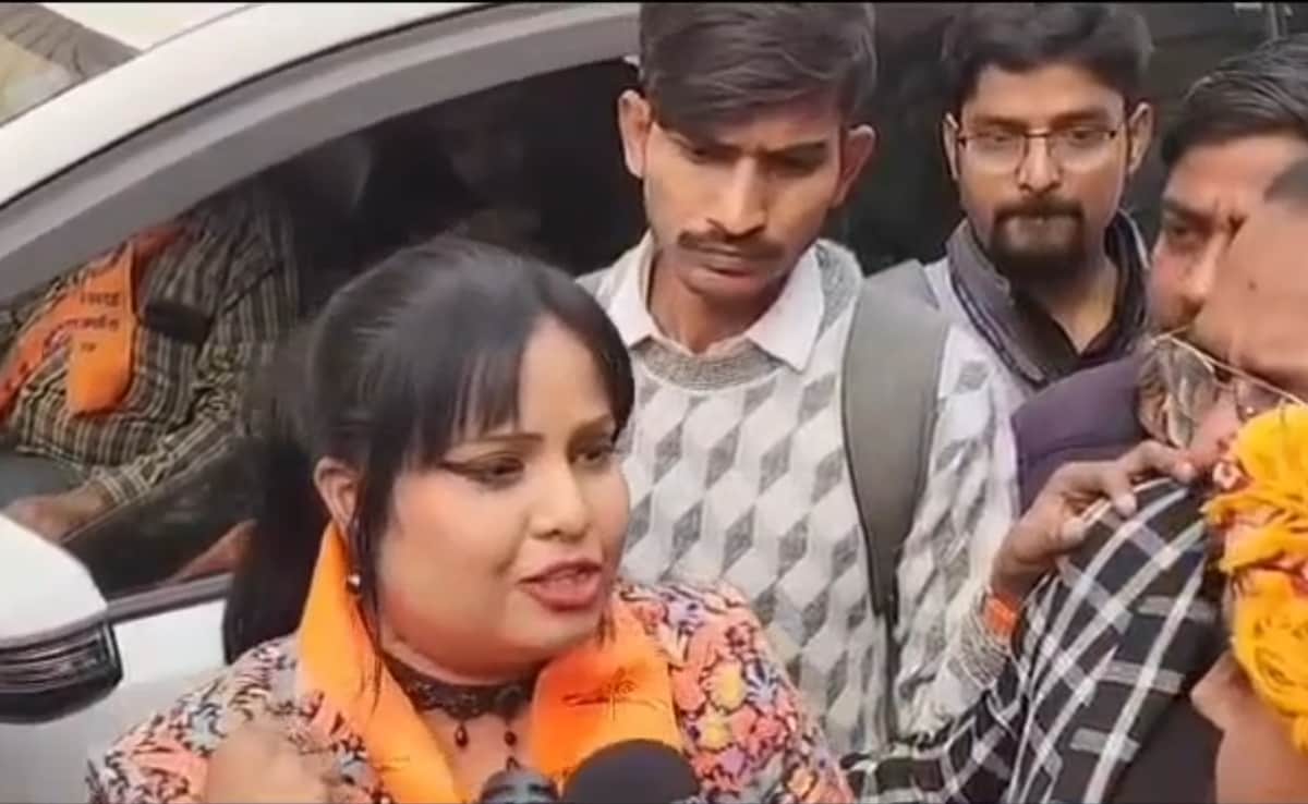 Chaos Over "Raghupati Raghav..." At Vajpayee Memorial, Singer Says Sorry