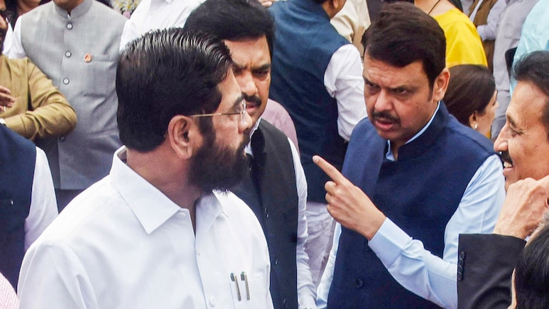 BMC Election: भाजप-शिंदे गटात 50 जागांवरून रस्सीखेच, बूथ लेव्हलपर्यंत मोर्चेबांधणी सुरू BMC Election: भाजप-शिंदे गटात 50 जागांवरून रस्सीखेच, बूथ लेव्हलपर्यंत मोर्चेबांधणी सुरू