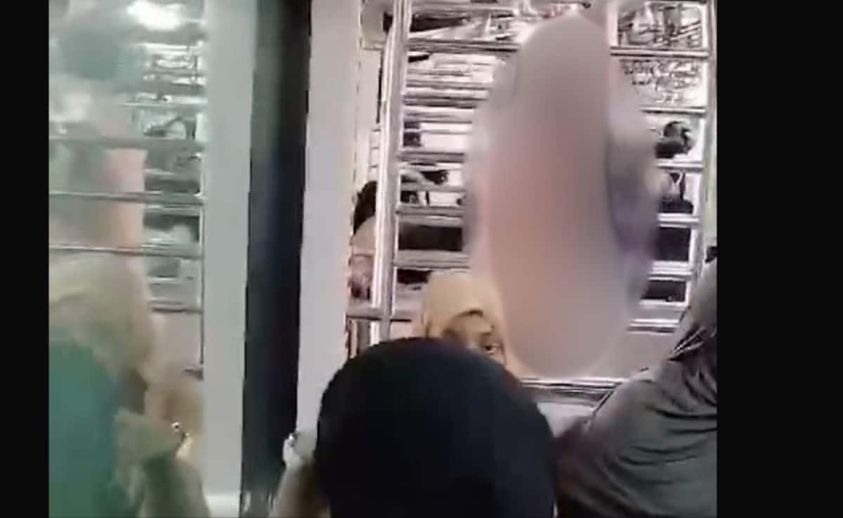 Naked Man Enters Woman's Compartment Of Mumbai Local Train, Kicked Out