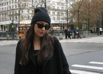 Karisma Kapoor's New York Diaries Include Pizza, Coffee, And Cheesecake Karisma Kapoor's New York Diaries Include Pizza, Coffee, And Cheesecake