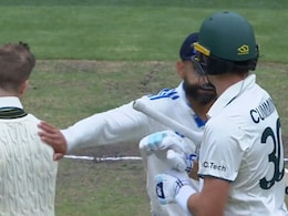 Watch: Day After Sam Konstas Face-Off, Virat Kohli's Sweet Gesture For Steve Smith Goes Viral Watch: Day After Sam Konstas Face-Off, Virat Kohli's Sweet Gesture For Steve Smith Goes Viral