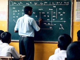 बिहार में पुरुष टीचर हुआ 'प्रेग्नेंट'! मैटरनिटी लीव भी दी गई...जानें पूरा मामला बिहार में पुरुष टीचर हुआ 'प्रेग्नेंट'! मैटरनिटी लीव भी दी गई...जानें पूरा मामला