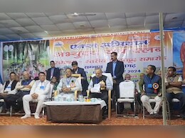 Rajnandgaon पहुंचे सीएम साय, धान खरीदी सहित अन्य विषयों पर की गहराई से चर्चा