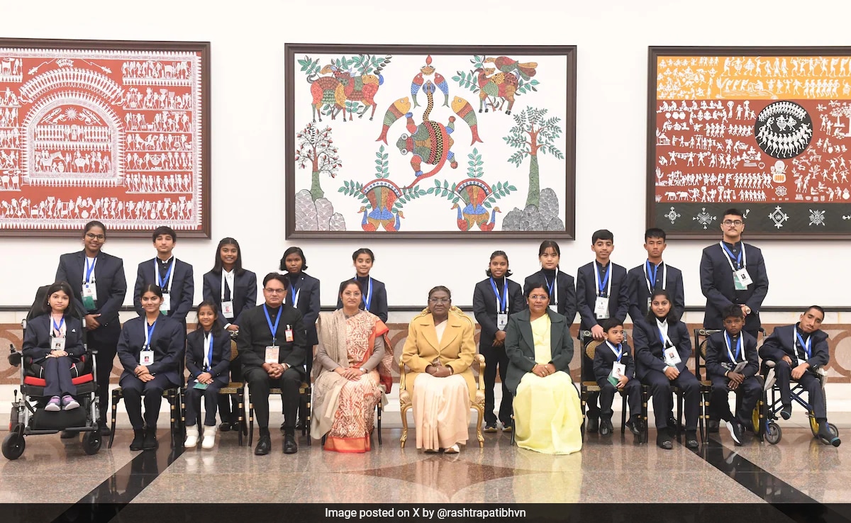 President Confers 17 Children With Pradhan Mantri Rashtriya Bal Puraskar
