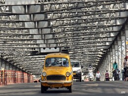 More Than Half Of Kolkata's Iconic Yellow Taxis To Be Off Roads In 2025, Here's Why More Than Half Of Kolkata's Iconic Yellow Taxis To Be Off Roads In 2025, Here's Why