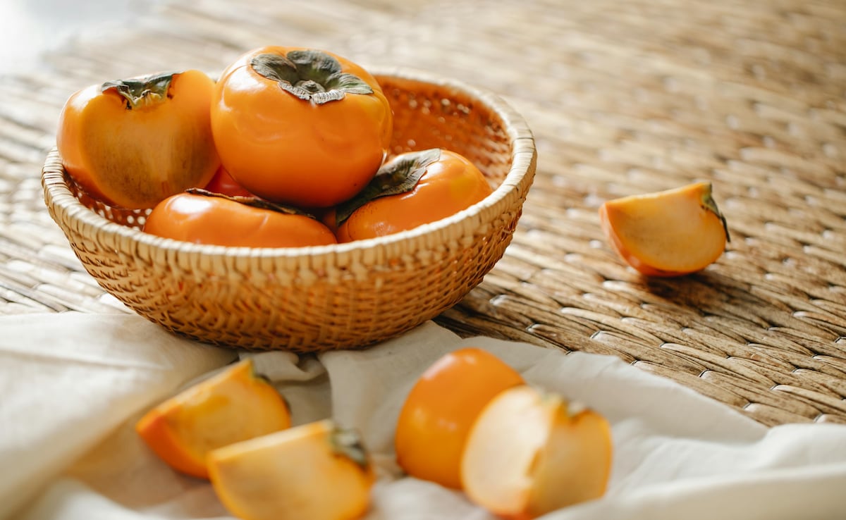 6 Health Benefits Of Persimmons Or Ramphal