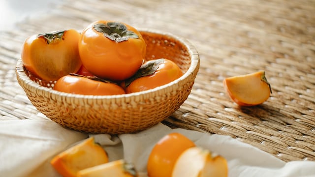 6 Health Benefits Of Persimmons Or Ramphal