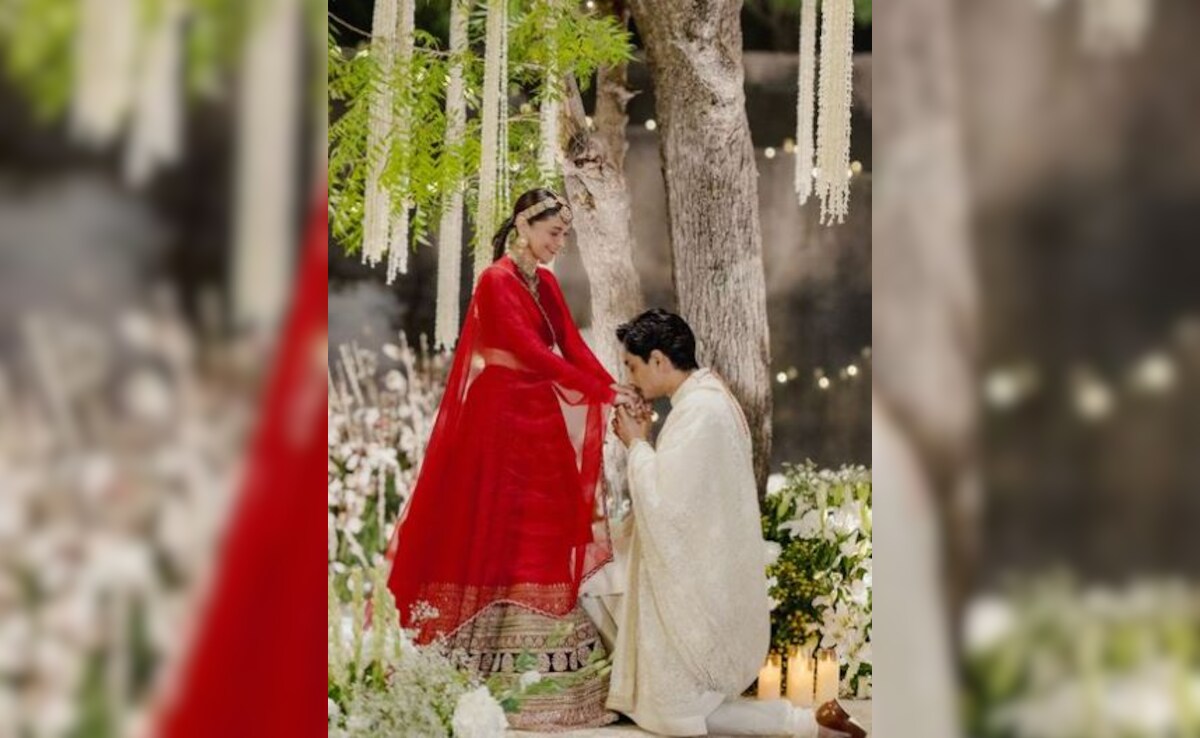 The One Where Siddharth's Romantic Gesture Leaves Aditi Rao Hydari Blushing. See Unseen Pics From Couple's Rajasthan Wedding