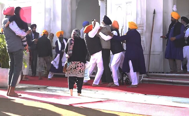 Updates: Man Fires At Akali Leader Sukhbir Singh Badal At Golden Temple Updates: Man Fires At Akali Leader Sukhbir Singh Badal At Golden Temple