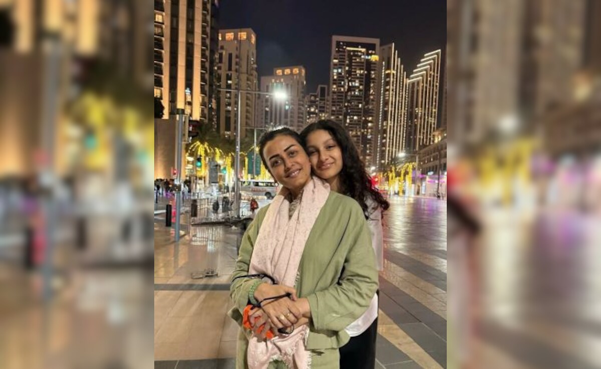 Namrata Shirodkar And Daughter Sitara Ghattamaneni Had This Much Fun In Dubai