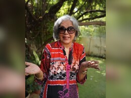 Zeenat Aman Wraps Up 2024 In Style: "Struggling To Find A Spare Date On My Calendar"