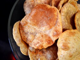 Bored Of Plain Pooris? Try This Winter-Special Bihari-Style Murauri Poori Instead