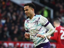 Manchester United Embarrassed By Bournemouth, Chelsea Held At Everton