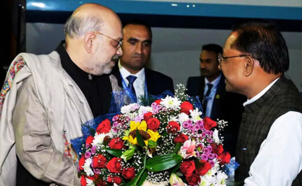 आधी रात छत्तीसगढ़ पहुंचे केंद्रीय गृहमंत्री अमित शाह, आज नक्सलियों के गढ़ में डेरा, करेंगे बड़ी घोषणा  