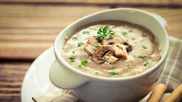 5 Foolproof Tips To Whip Up The Creamiest Mushroom Soup Ever