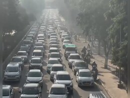 Massive Traffic Jam, Delhi-Noida Borders Choked Ahead Of Farmers' Protest Massive Traffic Jam, Delhi-Noida Borders Choked Ahead Of Farmers' Protest