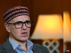 J&K Chief Minister Omar Abdullah's Skiing Video From Gulmarg Sparks Debate