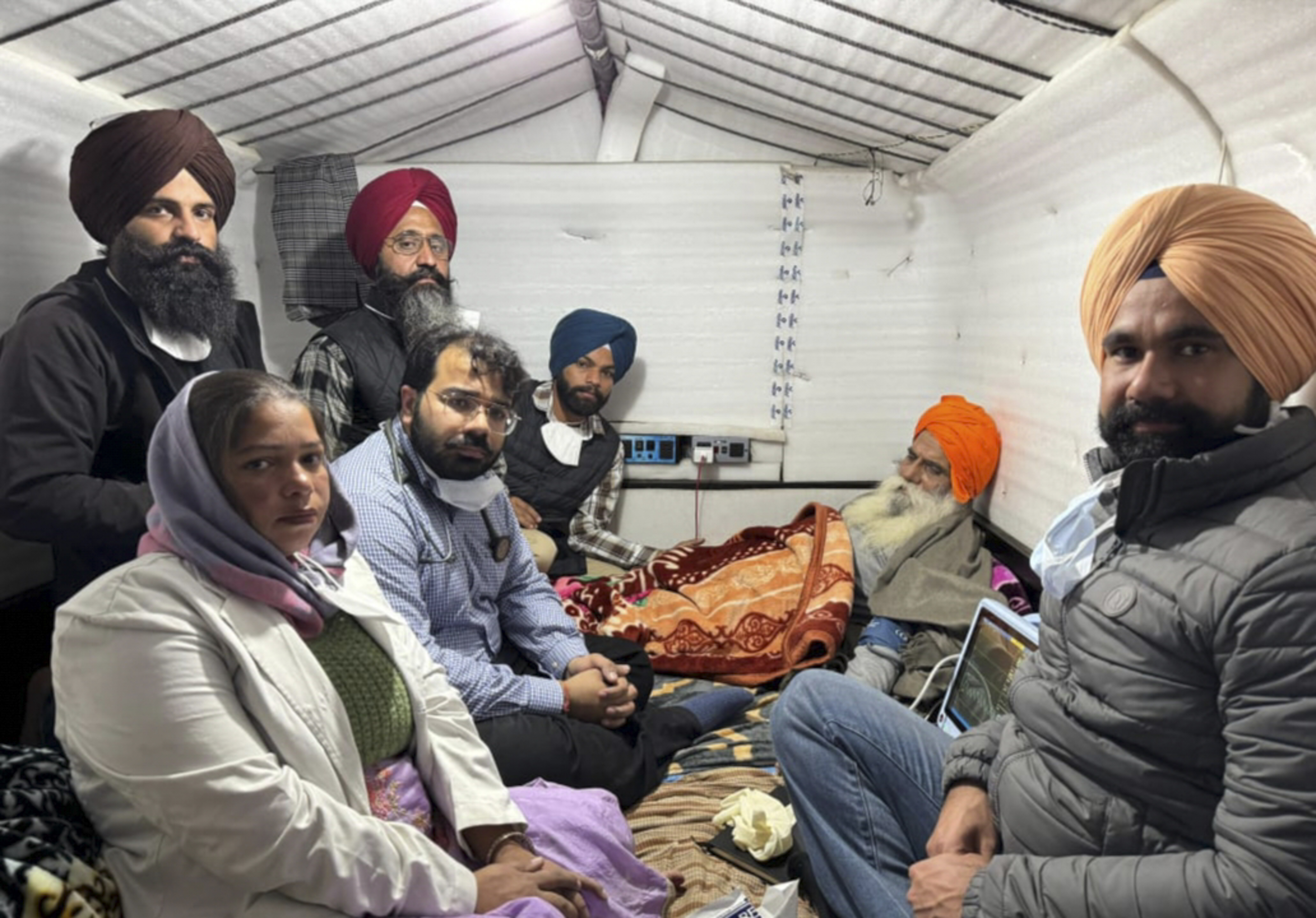 "Life Hanging By Thread": Doctors On Farmer Jagjit Singh Dallewal Fasting For 24 Days