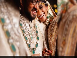 PV Sindhu And Venkata Datta Sai's Matching Diamond And Emerald Wedding Jewels Set New Couple Fashion Goals PV Sindhu And Venkata Datta Sai's Matching Diamond And Emerald Wedding Jewels Set New Couple Fashion Goals