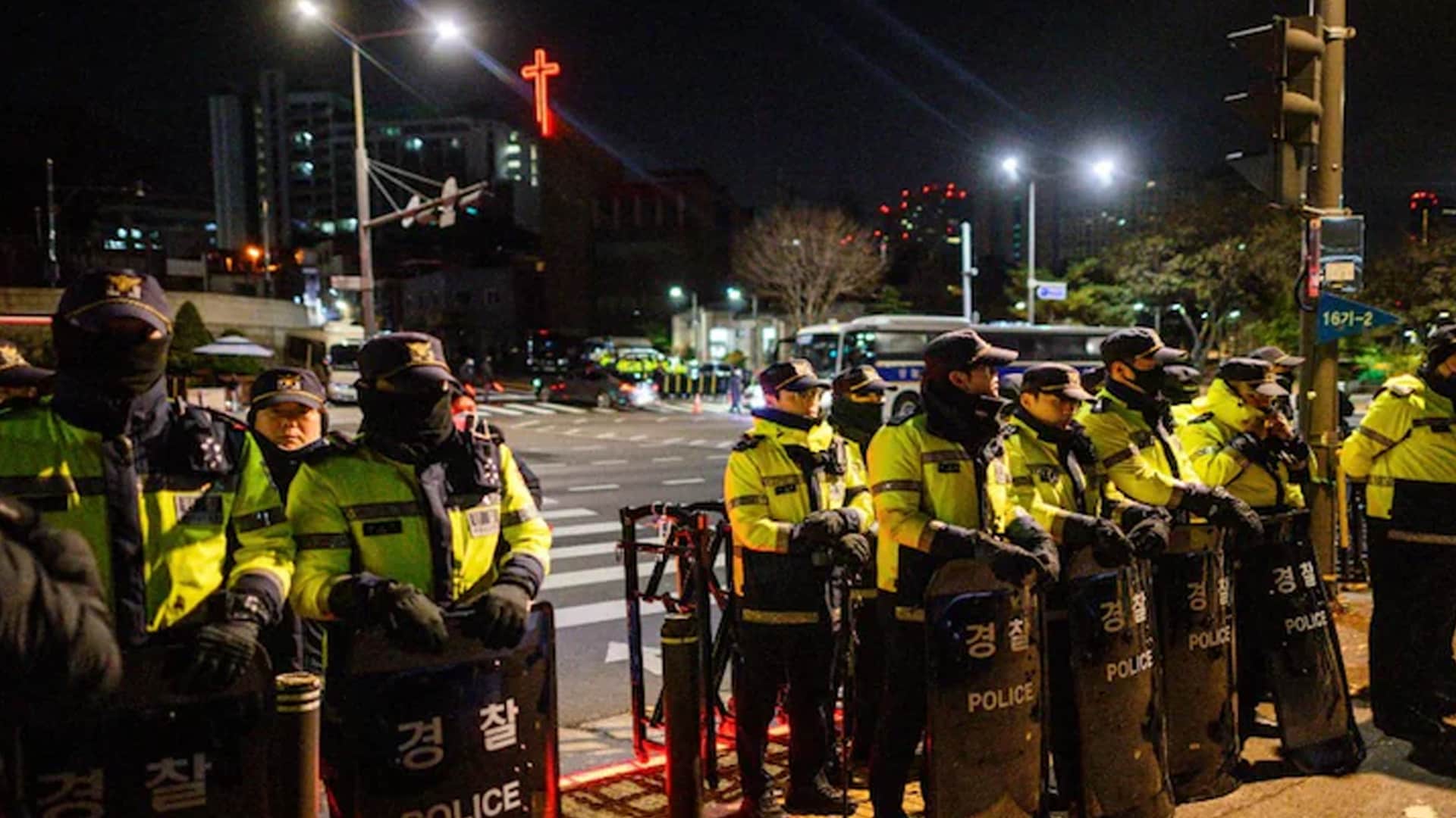 South Korean President Says He Will Fight | Khalil Haqqani Killed In Suicide Bombing