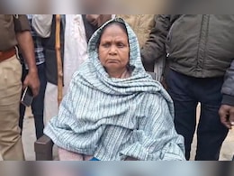 49 साल पहले यूपी के मेले में बिछड़ी गई थी फूला देवी, हेडमास्टर ने मदद की  तो मिला बिछड़ा परिवार 49 साल पहले यूपी के मेले में बिछड़ी गई थी फूला देवी, हेडमास्टर ने मदद की  तो मिला बिछड़ा परिवार