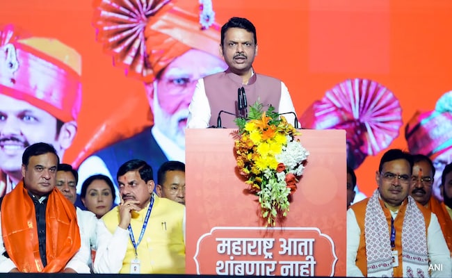 દેવેન્દ્ર ફડણવીસે કહ્યું કે, ટૂંક સમયમાં નવા મંત્રીઓની 'પર્ફોર્મન્સ રિવ્યૂ', એક ચેતવણી પણ ઉમેરી