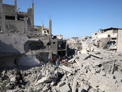 Gaza Rescuers Say Israel Strikes Kill 30