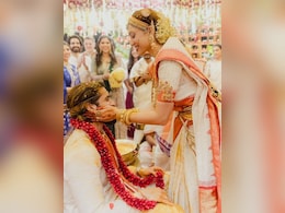 Sobhita Dhulipala's Madurai Temple-Inspired Bridal Mehendi Design Symbolised Eternal Bond With Naga Chaitanya Sobhita Dhulipala's Madurai Temple-Inspired Bridal Mehendi Design Symbolised Eternal Bond With Naga Chaitanya