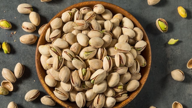 Looking For The Perfect Bedtime Snack? Nutritionist Explains Why Pistachios Are The Best Choice
