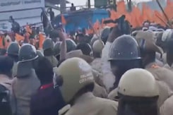 Lingayat Sect's Quota Push In Karnataka Sparks Huge Protest, Lathicharge Lingayat Sect's Quota Push In Karnataka Sparks Huge Protest, Lathicharge