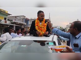 CGPSC Results: कभी पिता के साथ बेचा करते थे सब्जी, अब नायब तहसीलदार बनकर बढ़ाया परिवार का मान