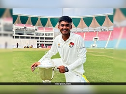 MI vs CSK: कौन हैं आयुष म्हात्रे? बल्ले से मचाते हैं गदर, मुंबई इंडियंस के खिलाफ हुआ IPL डेब्यू MI vs CSK: कौन हैं आयुष म्हात्रे? बल्ले से मचाते हैं गदर, मुंबई इंडियंस के खिलाफ हुआ IPL डेब्यू