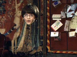 Harry Potter's Invisibility Cloak Now A Reality? Scientists Unveil Novel Camouflage Material Harry Potter's Invisibility Cloak Now A Reality? Scientists Unveil Novel Camouflage Material