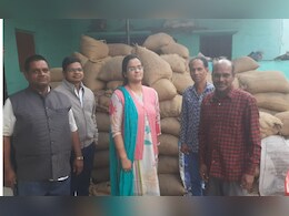 छत्तीसगढ़ में ऐसे हो रही धान की कालाबाजारी, इस जिले में हुआ अवैध भंडारण का भंडाफोड़ छत्तीसगढ़ में ऐसे हो रही धान की कालाबाजारी, इस जिले में हुआ अवैध भंडारण का भंडाफोड़
