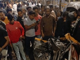 Kurla Bus Accident : बेस्ट बस गर्दीत घुसली, कुर्ला LBS मार्गावर मोठा अपघात; 3 जण दगावले, 25 जखमी  Kurla Bus Accident : बेस्ट बस गर्दीत घुसली, कुर्ला LBS मार्गावर मोठा अपघात; 3 जण दगावले, 25 जखमी