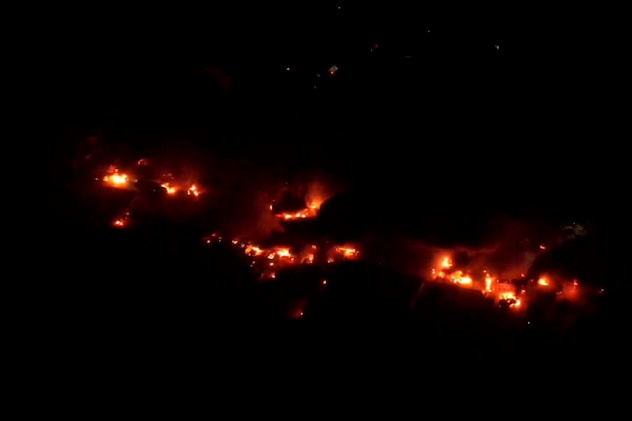 हर तरफ आग का मंज़र